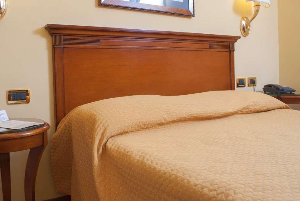 Le Cheminee Business Hotel Napoli Kamer foto