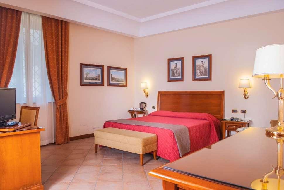Le Cheminee Business Hotel Napoli Kamer foto