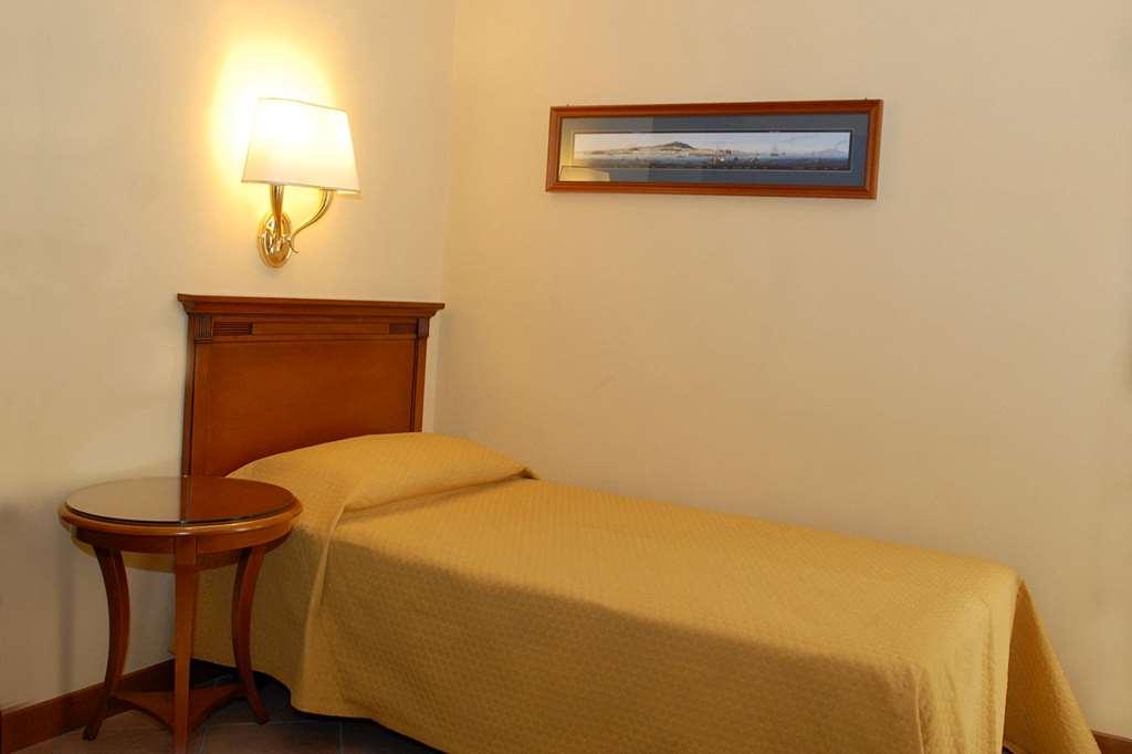 Le Cheminee Business Hotel Napoli Kamer foto